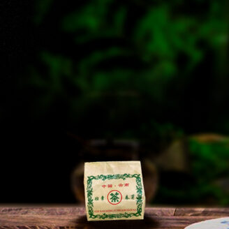 二十五年原料班章春芽100g生茶g（配1泡同款品鉴装）/Twenty five year raw material class Zhang Chunya 100g raw tea g (with 1 cup of the same tasting set)